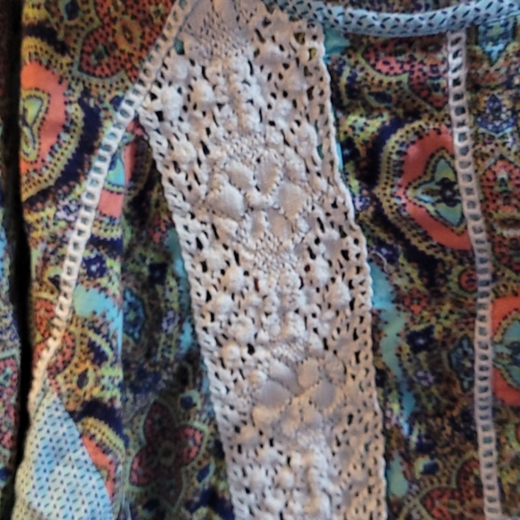 Shirt - Picture 2 of 3